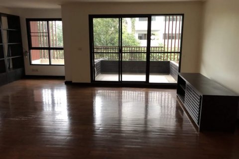Condominio de 3 dormitorios en Bangkok, Tailandia № 66647 - foto 2