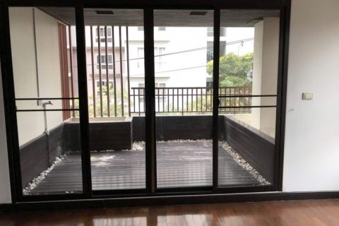 Condominio de 3 dormitorios en Bangkok, Tailandia № 66647 - foto 4