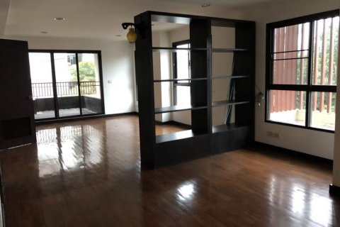 Condominio de 3 dormitorios en Bangkok, Tailandia № 66647