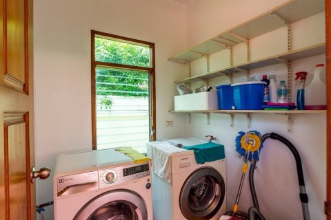 Chalet de 3 dormitorios en Hua Hin, Tailandia № 168784 - foto 17