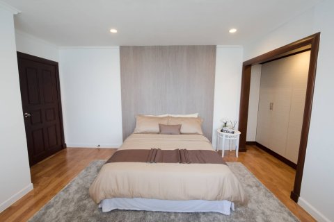 Condominio de 3 dormitorios en Bangkok, Tailandia № 181125 - foto 19