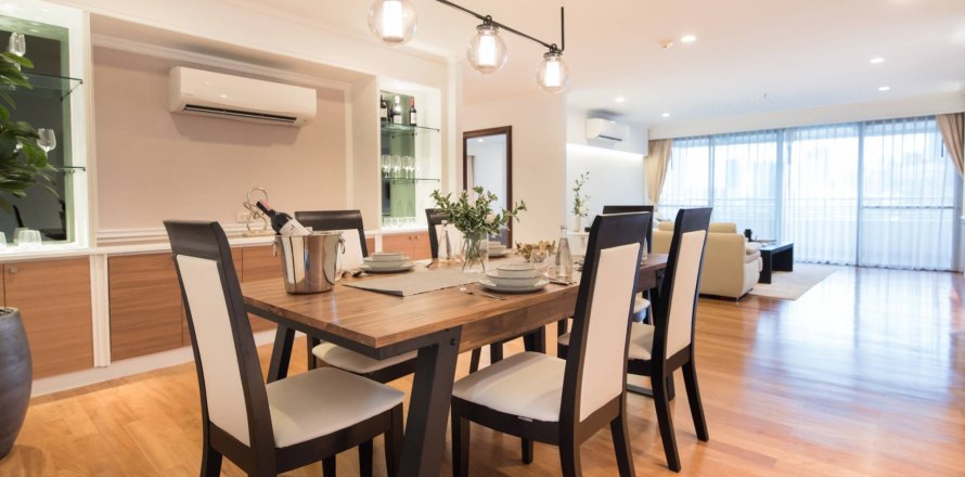 Condominio de 3 dormitorios en Bangkok, Tailandia № 181125