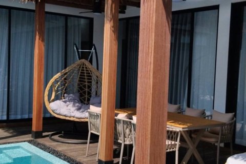 Chalet de 3 dormitorios en Surat Thani, Tailandia № 172718 - foto 2