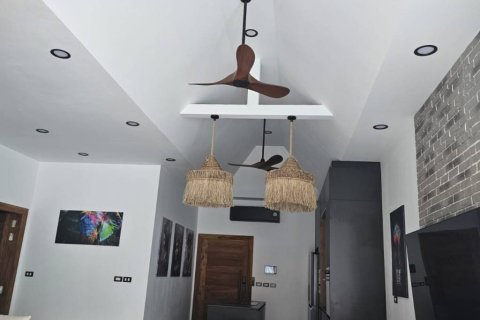 Chalet de 3 dormitorios en Surat Thani, Tailandia № 172718 - foto 8