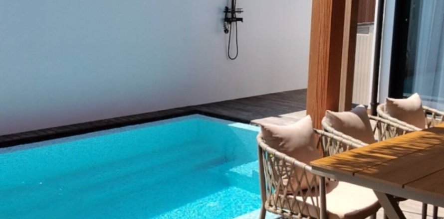 Chalet de 3 dormitorios en Surat Thani, Tailandia № 172718