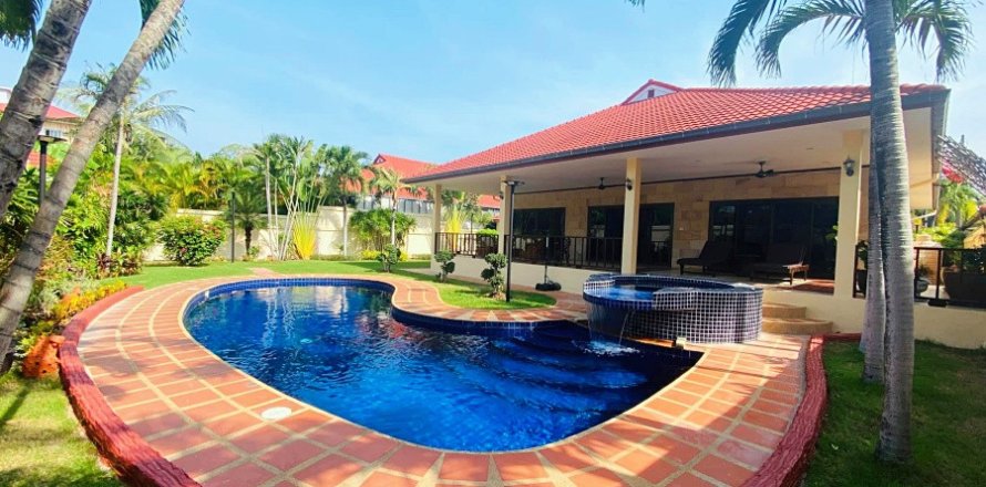 Maison à Hua Hin, Thaïlande 3 chambres № 168108