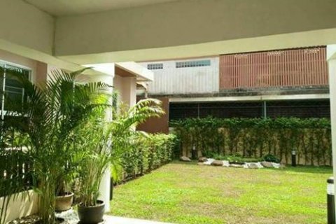 Casa de 5 dormitorios en Bangkok, Tailandia № 143944 - foto 2
