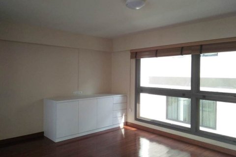 Casa de 5 dormitorios en Bangkok, Tailandia № 143944 - foto 18