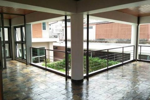 Casa de 5 dormitorios en Bangkok, Tailandia № 143944 - foto 6