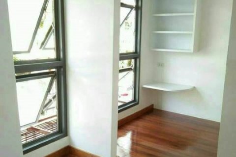 Casa de 5 dormitorios en Bangkok, Tailandia № 143944 - foto 10