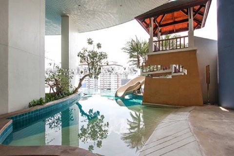 Condominio de 1 dormitorio en Phra Khanong, Bangkok, Tailandia № 143945 - foto 14