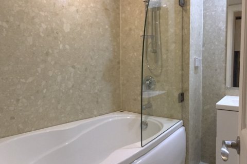 Condominio de 2 dormitorios en Bangkok, Tailandia № 143947 - foto 12