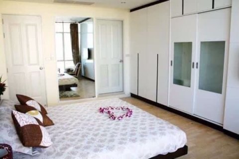 Condo in Khlong San, Bangkok, Thailand, 2 bedrooms  № 47815 - photo 9