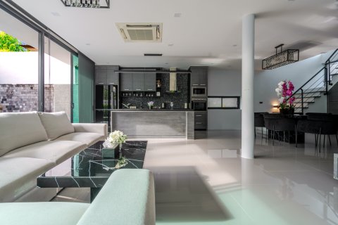 Chalet de 3 dormitorios en Phuket, Tailandia № 170450 - foto 6