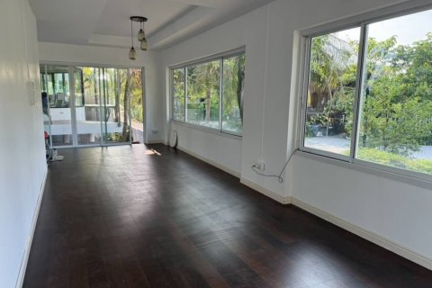 Chalet de 2 dormitorios en Hua Hin, Tailandia № 134719 - foto 4