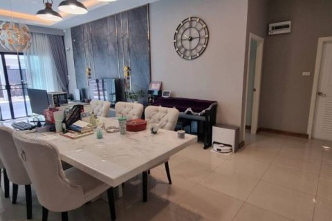 Casa de 3 dormitorios en Pattaya, Tailandia № 134664 - foto 6