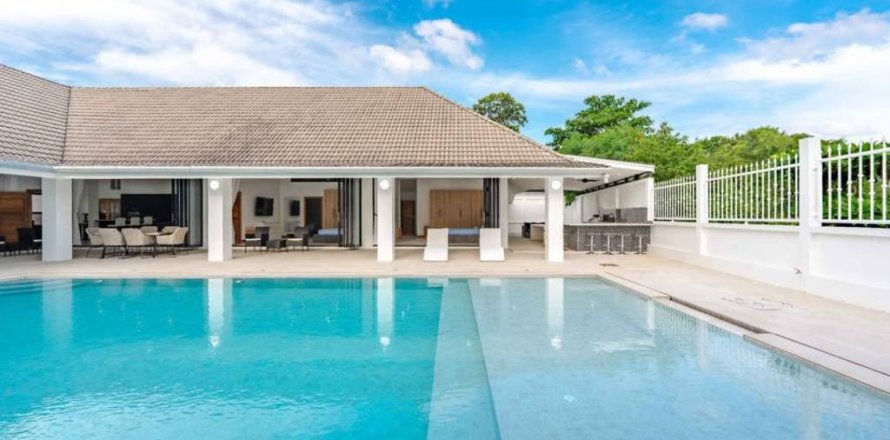 Chalet de 4 dormitorios en Phuket, Tailandia № 134665