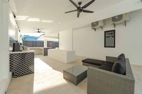 Chalet de 4 dormitorios en Phuket, Tailandia № 134665 - foto 6