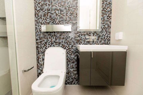 Condo à Sathon, Bangkok, Thaïlande, 1 chambre  № 47724 - photo 7