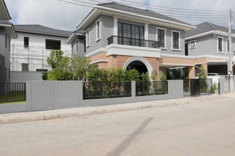 Casa de 4 dormitorios en Phuket, Tailandia № 150460