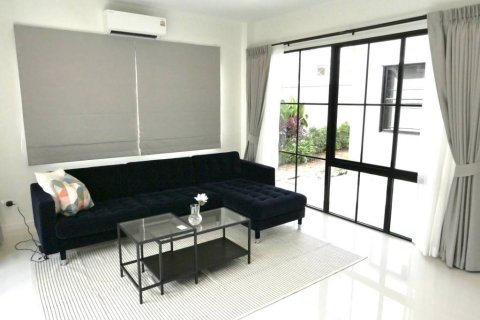 Casa de 4 dormitorios en Phuket, Tailandia № 150460 - foto 2