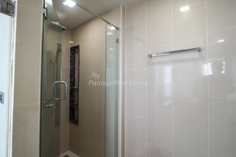 Condominio de 2 dormitorios en Bang Lamung, Tailandia № 57633 - foto 11