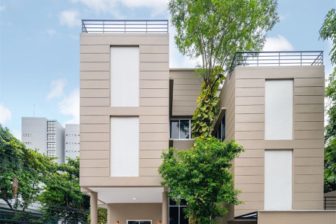 House in Bangkok, Thailand 5 bedrooms № 189032