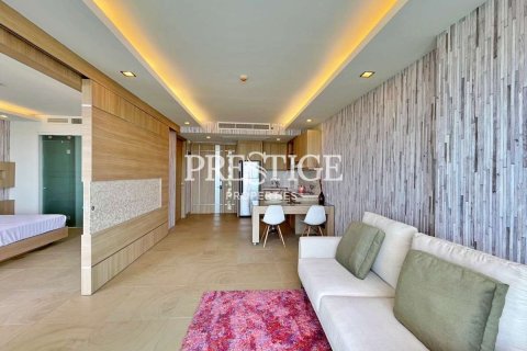 Condo in Pattaya, Thailand, 1 bedroom № 198729 - photo 2