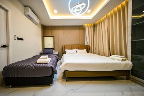 Chalet de 6 dormitorios en Pattaya, Tailandia № 119446 - foto 8