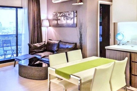 Condominio de 2 dormitorios en Khlong San, Bangkok, Tailandia № 119448 - foto 2