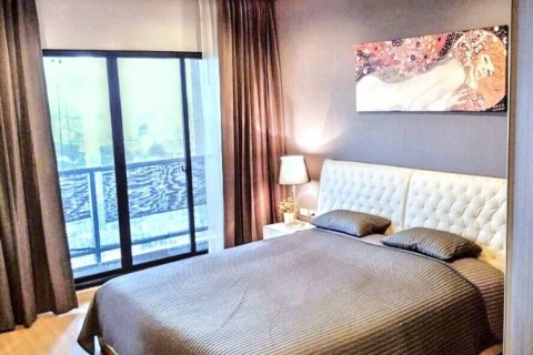 Condominio de 2 dormitorios en Khlong San, Bangkok, Tailandia № 119448 - foto 3