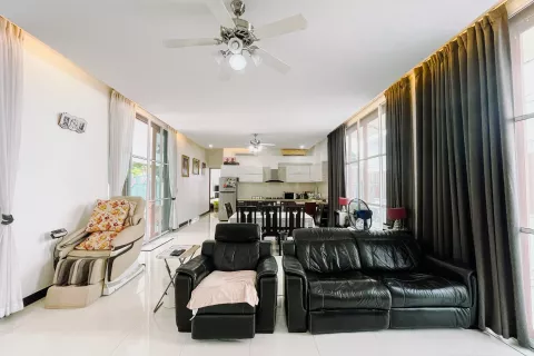 Chalet de 3 dormitorios en Hua Hin, Tailandia № 145890 - foto 3