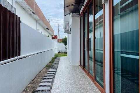 Chalet de 3 dormitorios en Hua Hin, Tailandia № 145890 - foto 29
