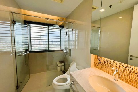 Condominio de 2 dormitorios en Bangkok, Tailandia № 180641 - foto 18
