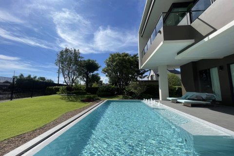 Casa de 4 dormitorios en Bangkok, Tailandia № 180642 - foto 8