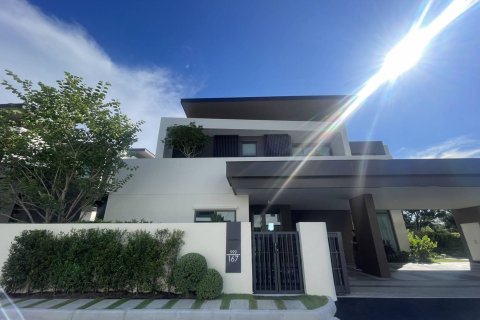 Casa de 4 dormitorios en Bangkok, Tailandia № 180642 - foto 19
