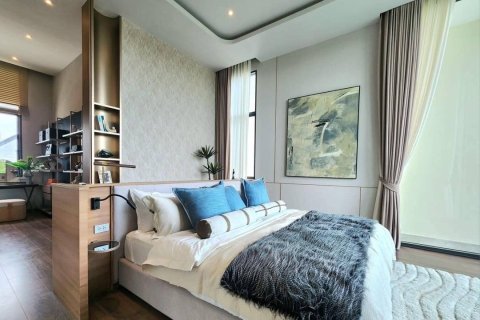 Casa de 4 dormitorios en Bangkok, Tailandia № 180642 - foto 15