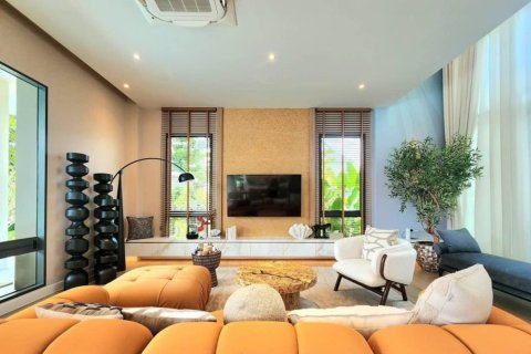 Casa de 4 dormitorios en Bangkok, Tailandia № 180642 - foto 11