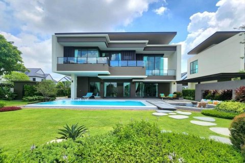 Casa de 4 dormitorios en Bangkok, Tailandia № 180642 - foto 4