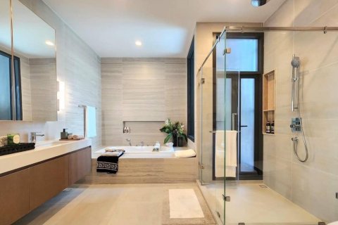 Casa de 4 dormitorios en Bangkok, Tailandia № 180642 - foto 17