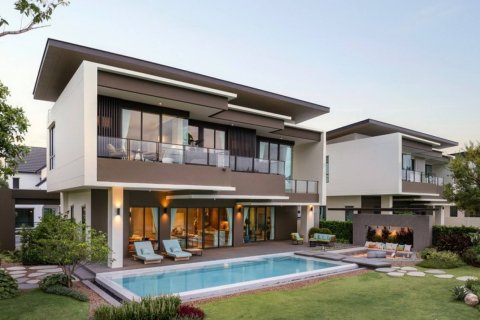 Casa de 4 dormitorios en Bangkok, Tailandia № 180642 - foto 2