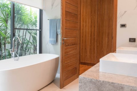 Casa de 3 dormitorios en Bang Tao, Tailandia № 180643 - foto 13