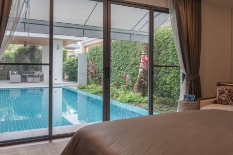 Casa de 3 dormitorios en Bang Tao, Tailandia № 180643 - foto 24