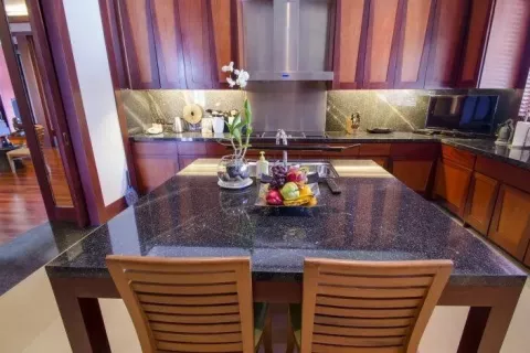 Chalet de 4 dormitorios en Kathu, Tailandia № 139902 - foto 8