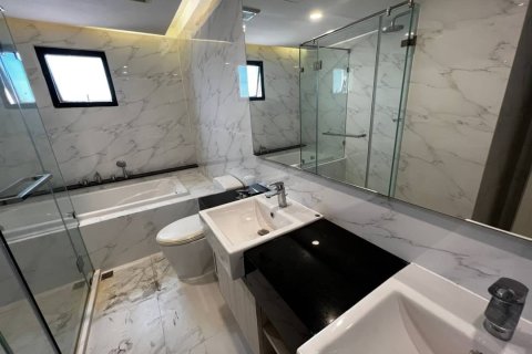 Eigentumswohnung in Bangkok, Thailand, 5 Schlafzimmer  № 157501 - Foto 8