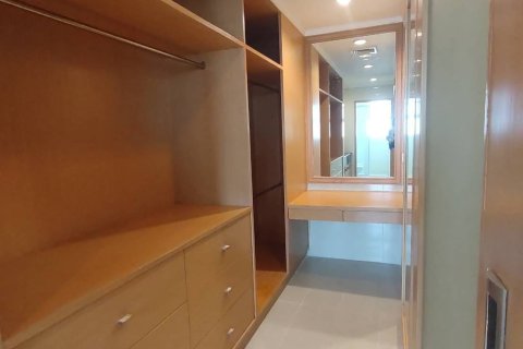Condominio de 3 dormitorios en Bangkok, Tailandia № 157502 - foto 9