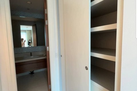 Condo à Bangkok, Thaïlande, 3 chambres № 157498 - photo 2