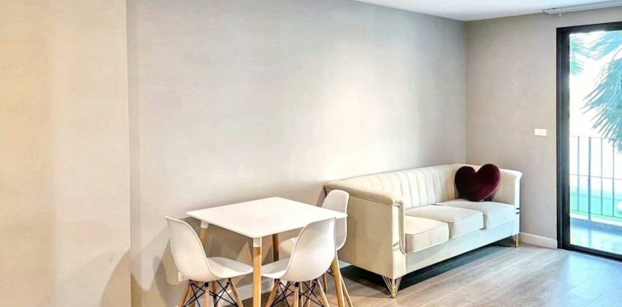 Eigentumswohnung in Nonthaburi, Thailand, 2 Schlafzimmer  № 118438