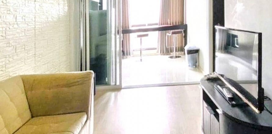 Condominio de 1 dormitorio en Khlong Toei, Bangkok, Tailandia № 118439