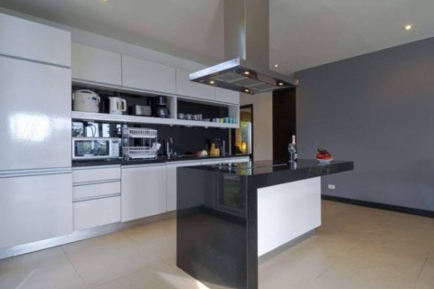 Chalet de 5 dormitorios en Hua Hin, Tailandia № 118443 - foto 10